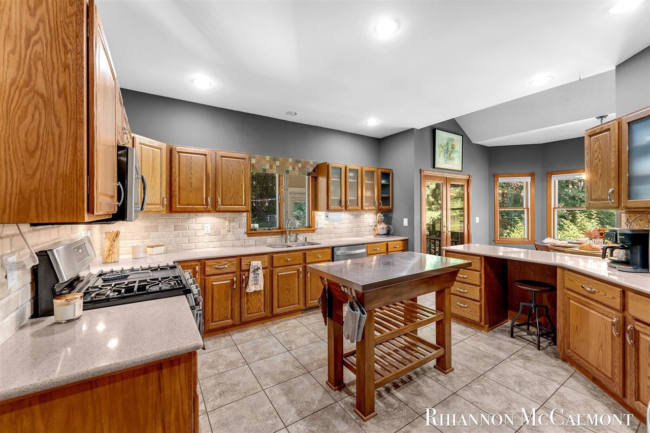 Homes for sale in Rockford, MI | 7775 N Arroyo Vista Dr, Rockford, MI 49341 | MLS# 70491235