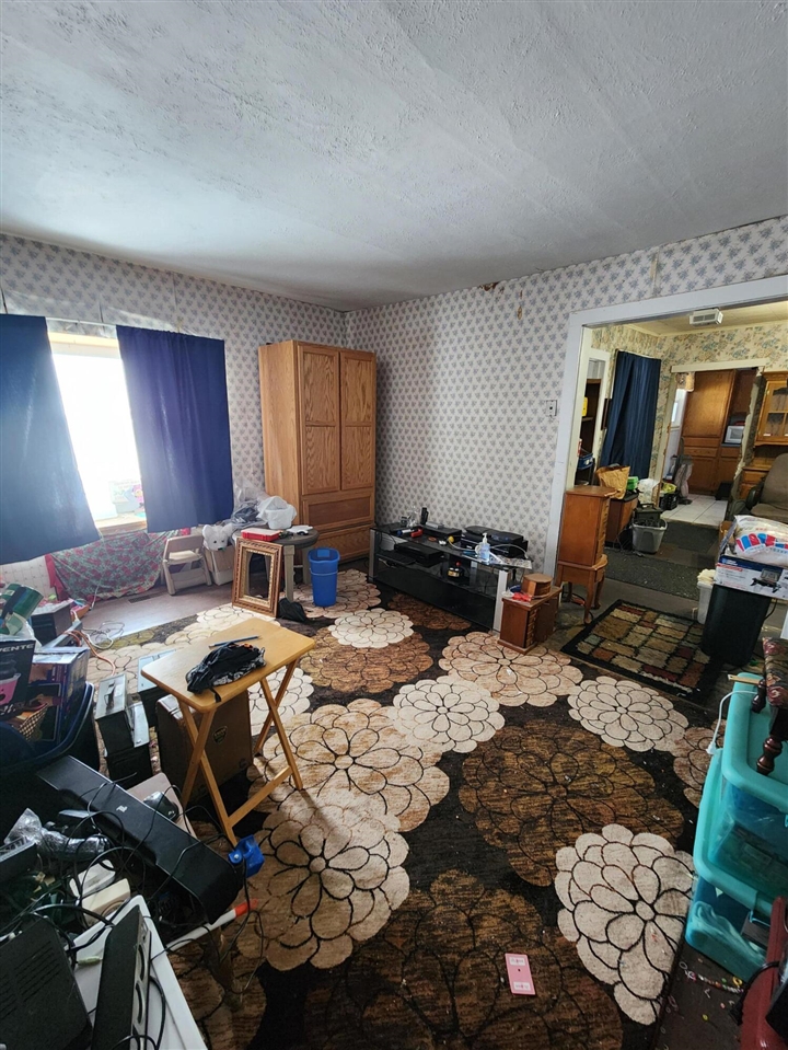 Homes for sale in Manistee, MI | 1514 Main St, Manistee, MI 49660 | MLS# 70491452