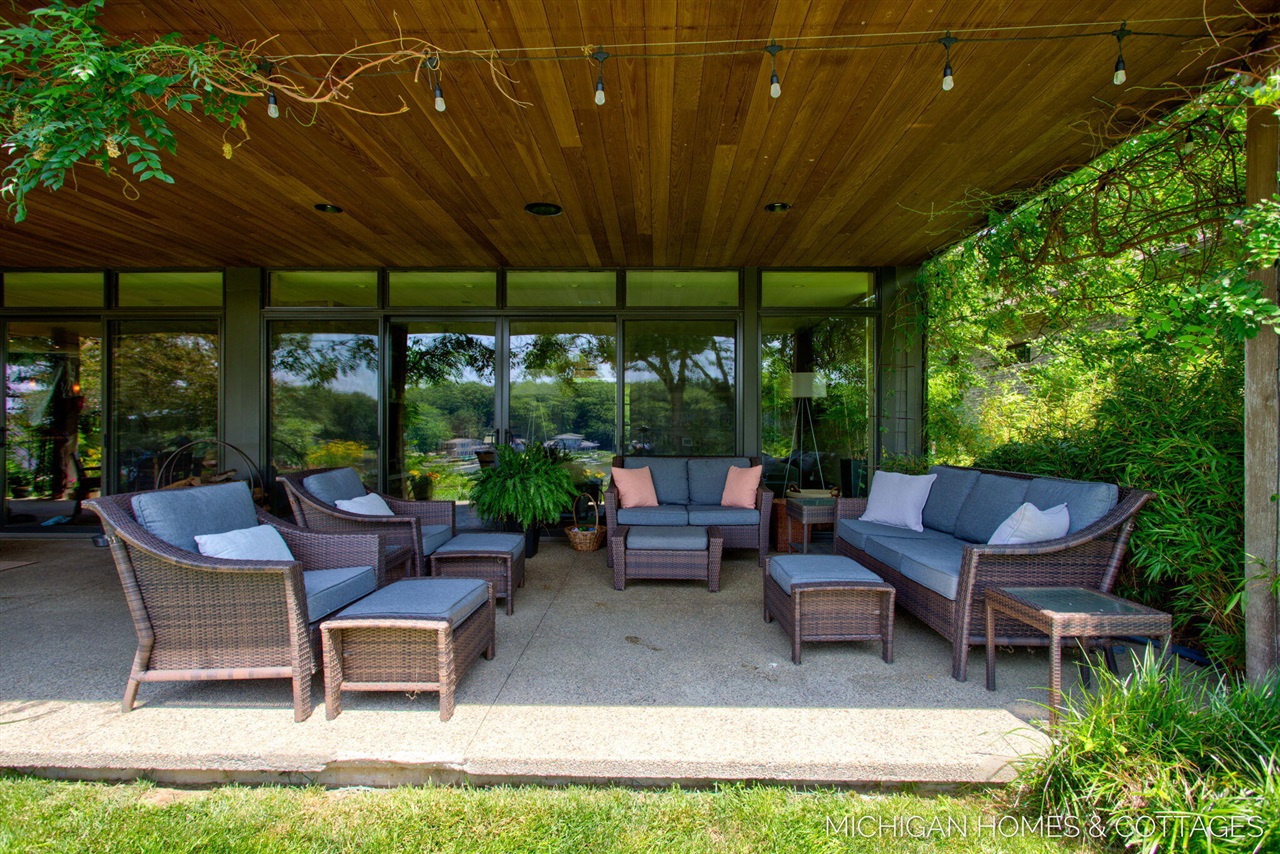 Homes for sale in Saugatuck, MI | 3192 Beach Trail Dr, Saugatuck, MI 49453 | MLS# 70491639