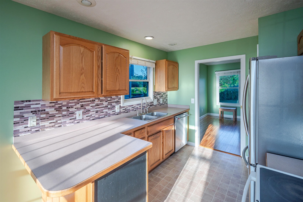 Homes for sale in Holt, MI | 1368 Yarrow Dr, Holt, MI 48842 | MLS# 70492057