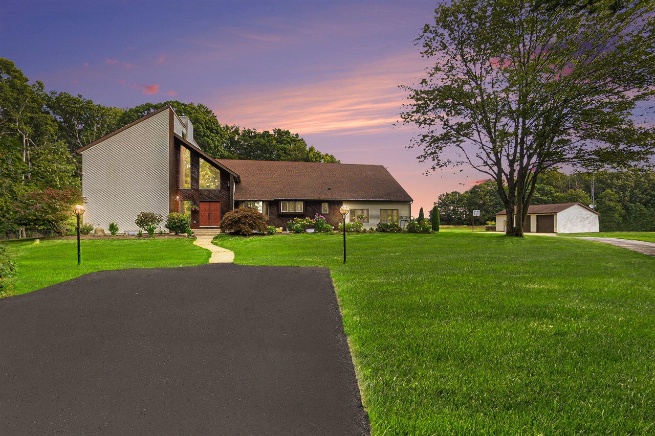 Homes for sale in Fremont, MI | 5821 W 88th St, Fremont, MI 49412 | MLS# 70492097