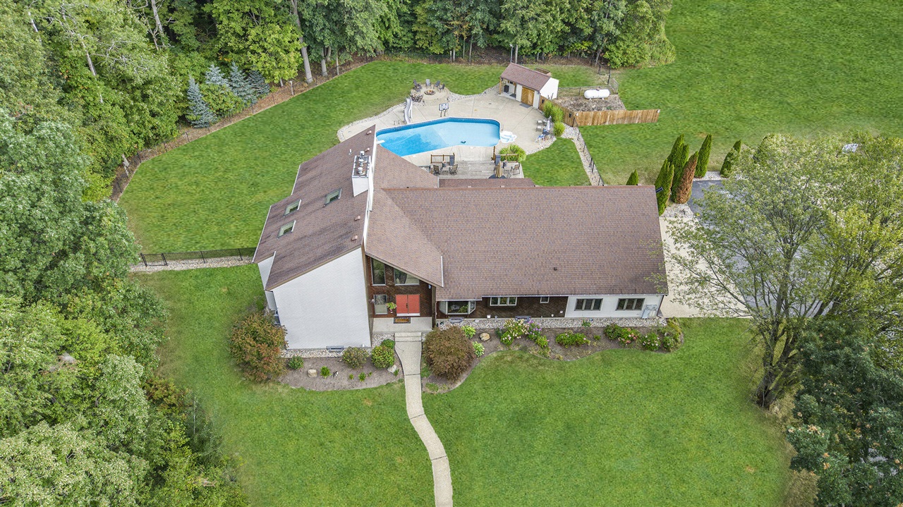 Homes for sale in Fremont, MI | 5821 W 88th St, Fremont, MI 49412 | MLS# 70492097