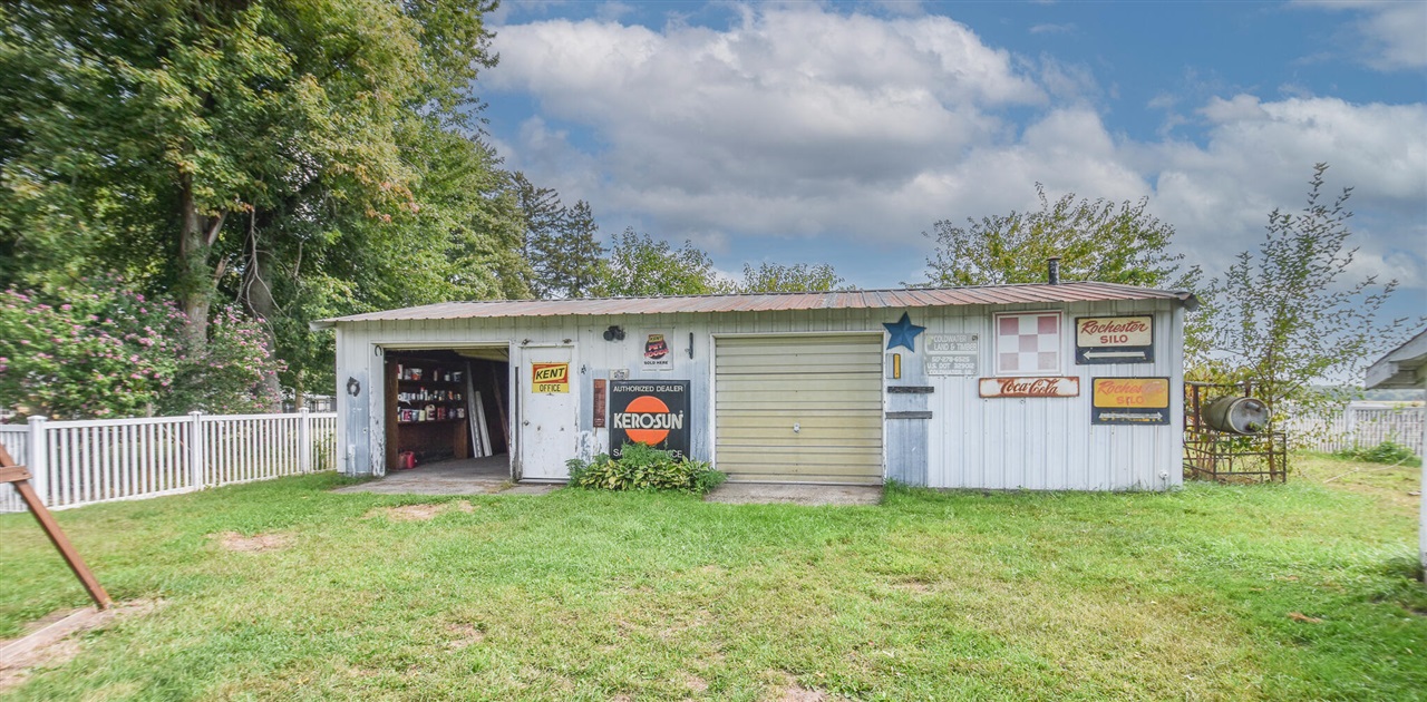 Homes for sale in Quincy, MI | 44 Berry St, Quincy, MI 49082 | MLS# 70492098