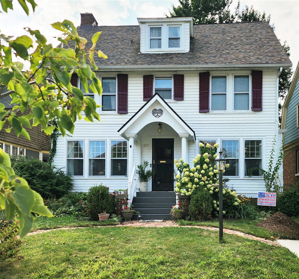 Homes for sale in Detroit, MI | 877 Burlingame St, Detroit, MI 48202 | MLS# 70492331