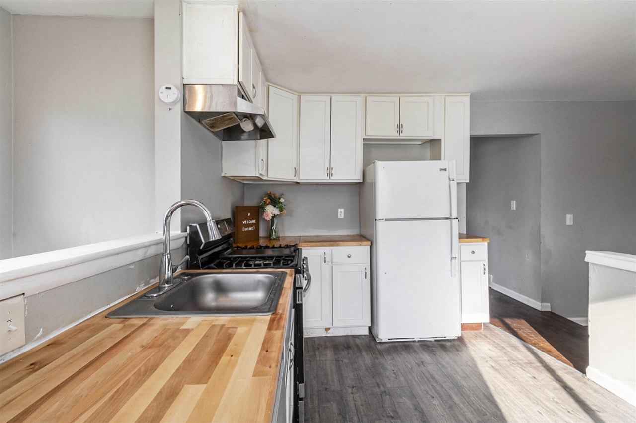 Homes for sale in Inkster, MI | 29978 Carlysle St, Inkster, MI 48141 | MLS# 70492410