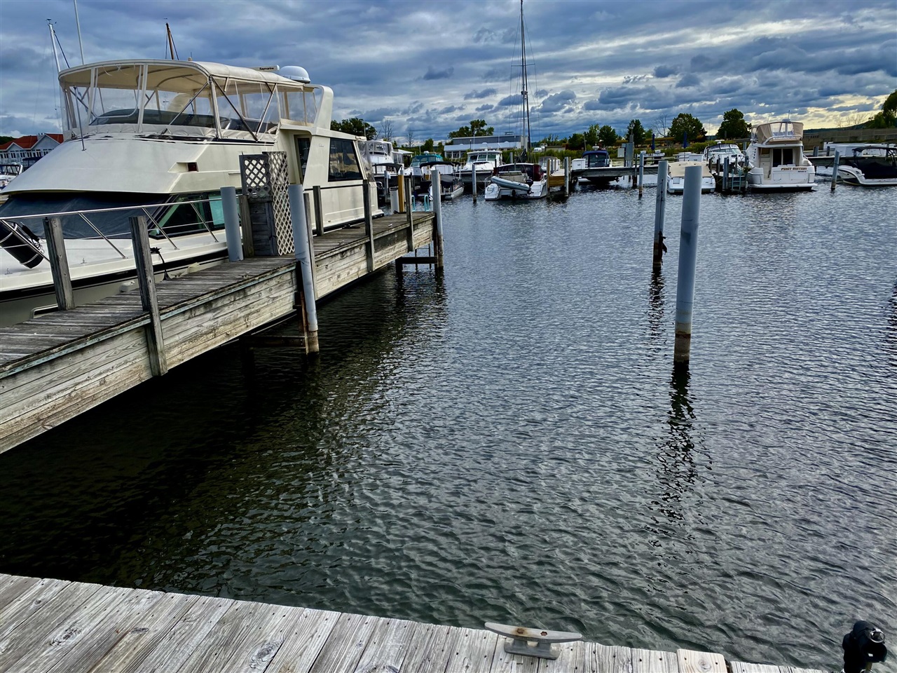 Homes for sale in Montague, MI | 8560 Ellenwood Dr, Montague, MI 49437 | MLS# 70492451