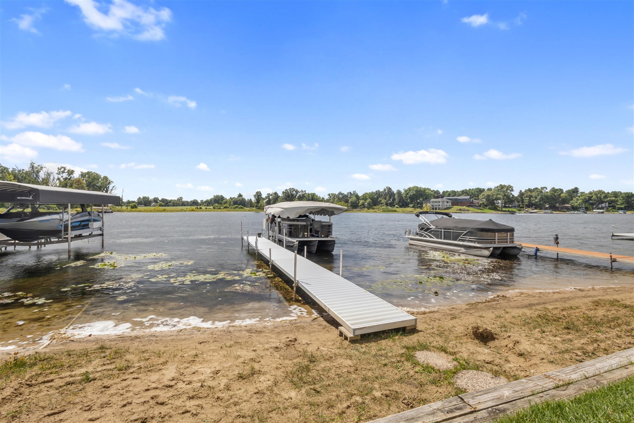 Homes for sale in Mattawan, MI | 1009 Treasure Island Dr, Mattawan, MI 49071 | MLS# 70492477