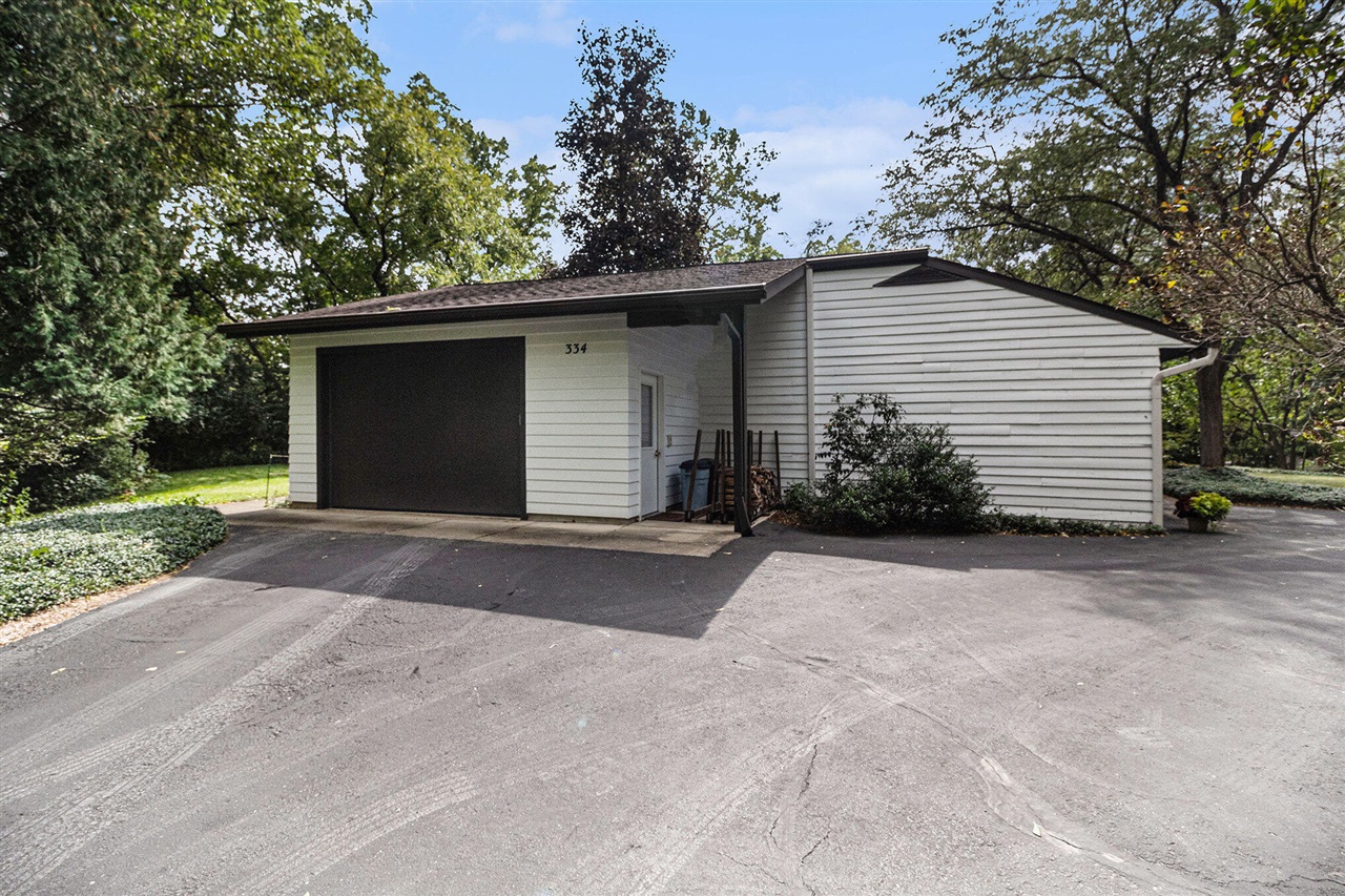 Homes for sale in Ann Arbor, MI | 334 Sumac Ln, Ann Arbor, MI 48105 | MLS# 70492491