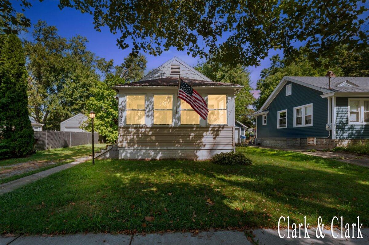 Homes for sale in Lansing, MI | 701 Tisdale Ave, Lansing, MI 48910 | MLS# 70492515