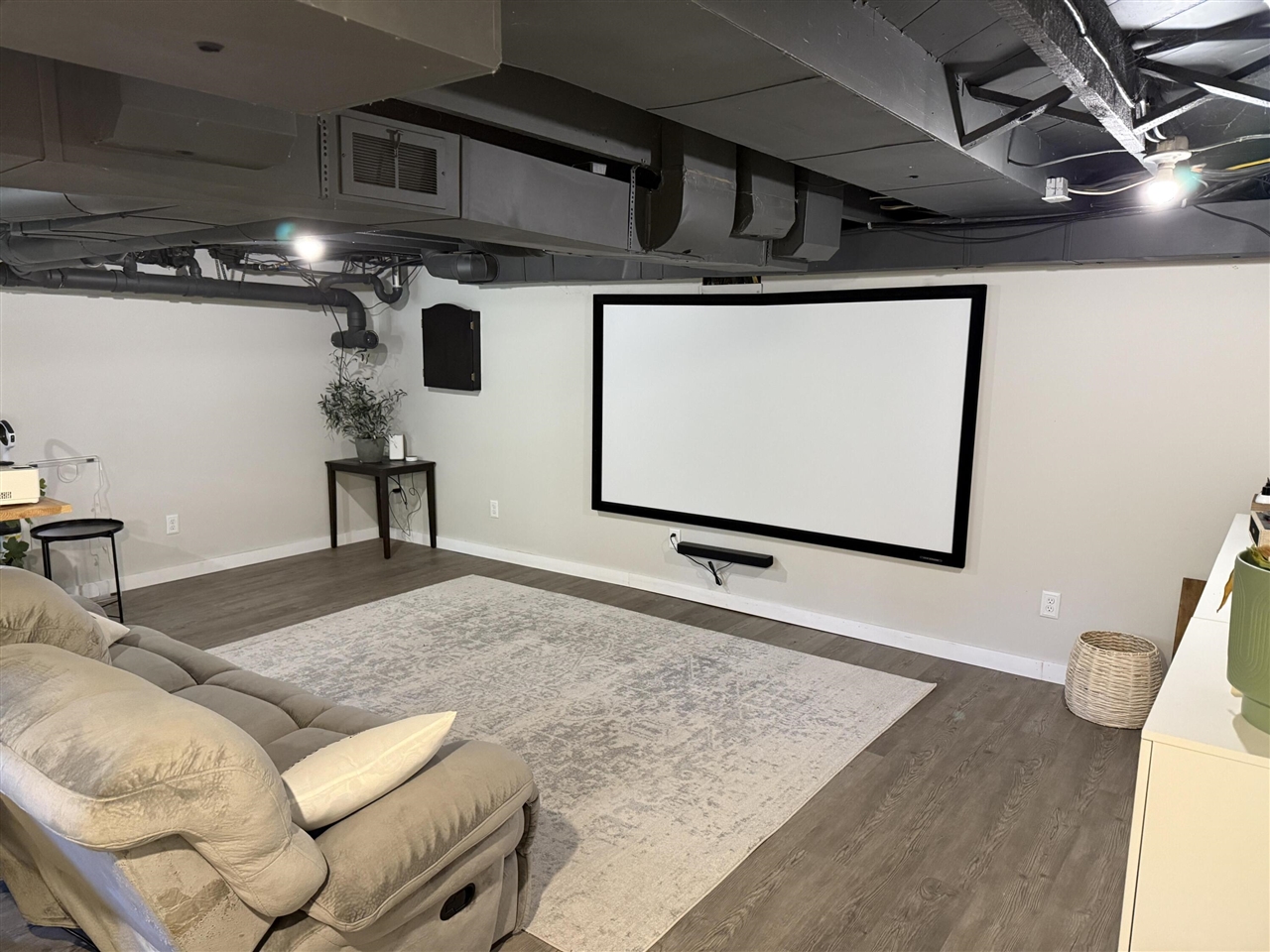 Homes for sale in Chelsea, MI | 18315 Cavanaugh Lake Rd, Chelsea, MI 48118 | MLS# 70492529