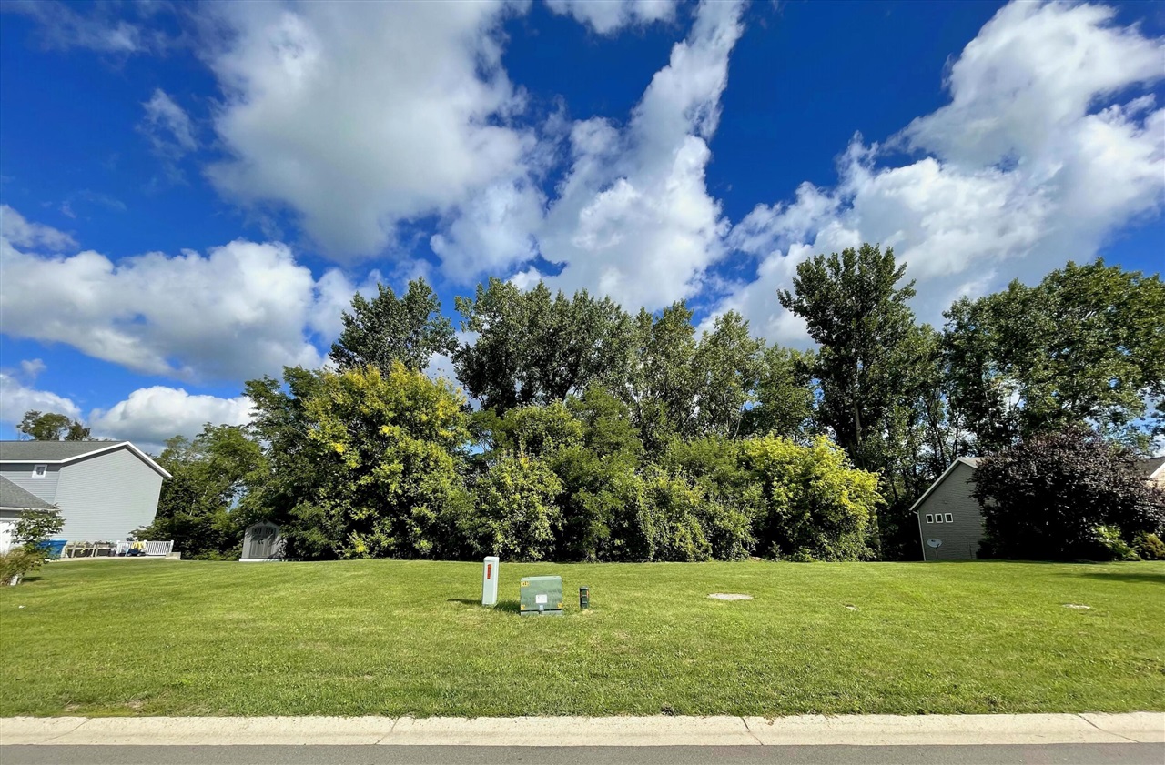 Homes for sale in Coopersville, MI | 349 Creekside Dr, Coopersville, MI 49404 | MLS# 70492574