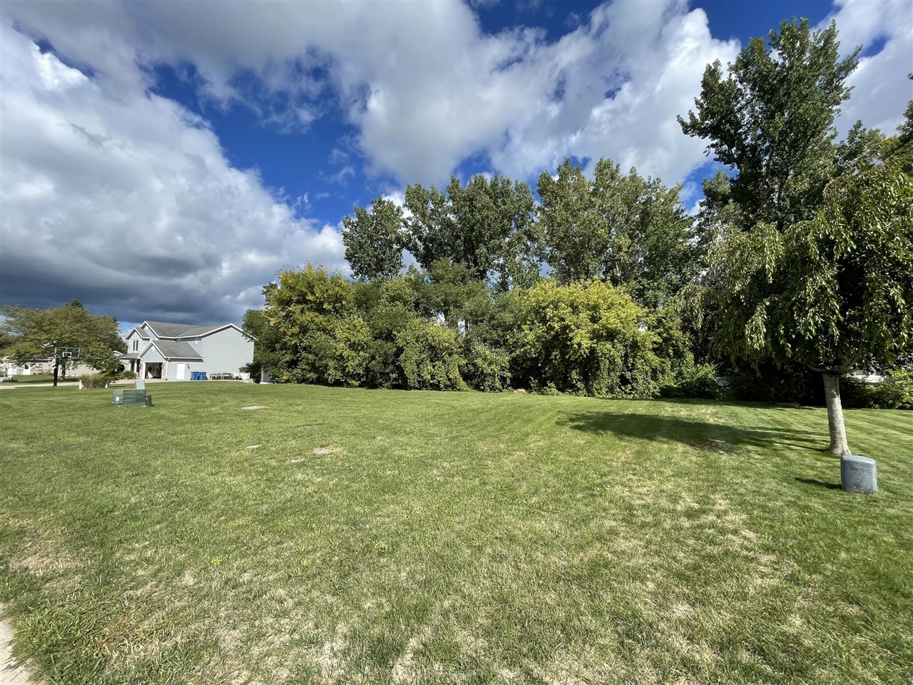 Homes for sale in Coopersville, MI | 349 Creekside Dr, Coopersville, MI 49404 | MLS# 70492574