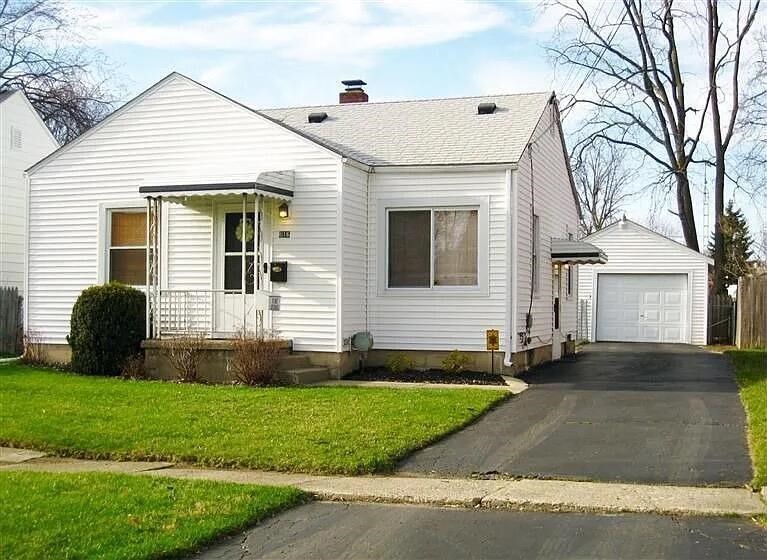 Homes for sale in Flint, MI | 616 Pettibone Ave, Flint, MI 48507 | MLS# 70492718