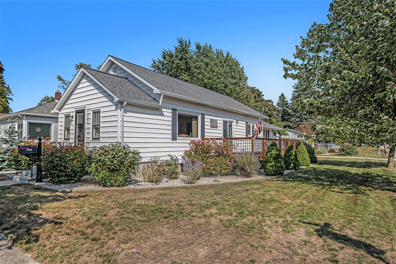 Homes for sale in Ludington, MI | 802 N Rath Ave, Ludington, MI 49431 | MLS# 70492877