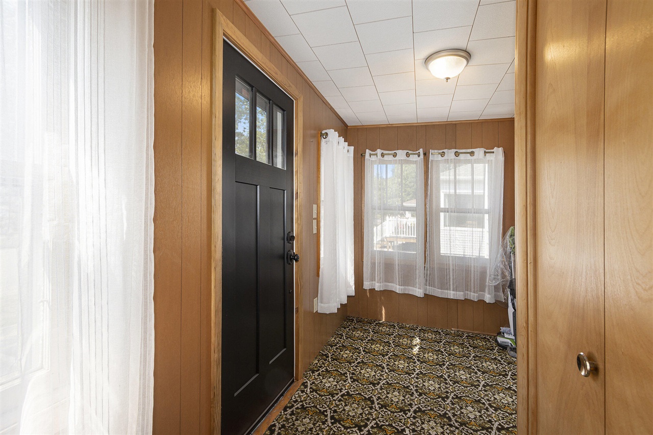 Homes for sale in Ludington, MI | 802 N Rath Ave, Ludington, MI 49431 | MLS# 70492877