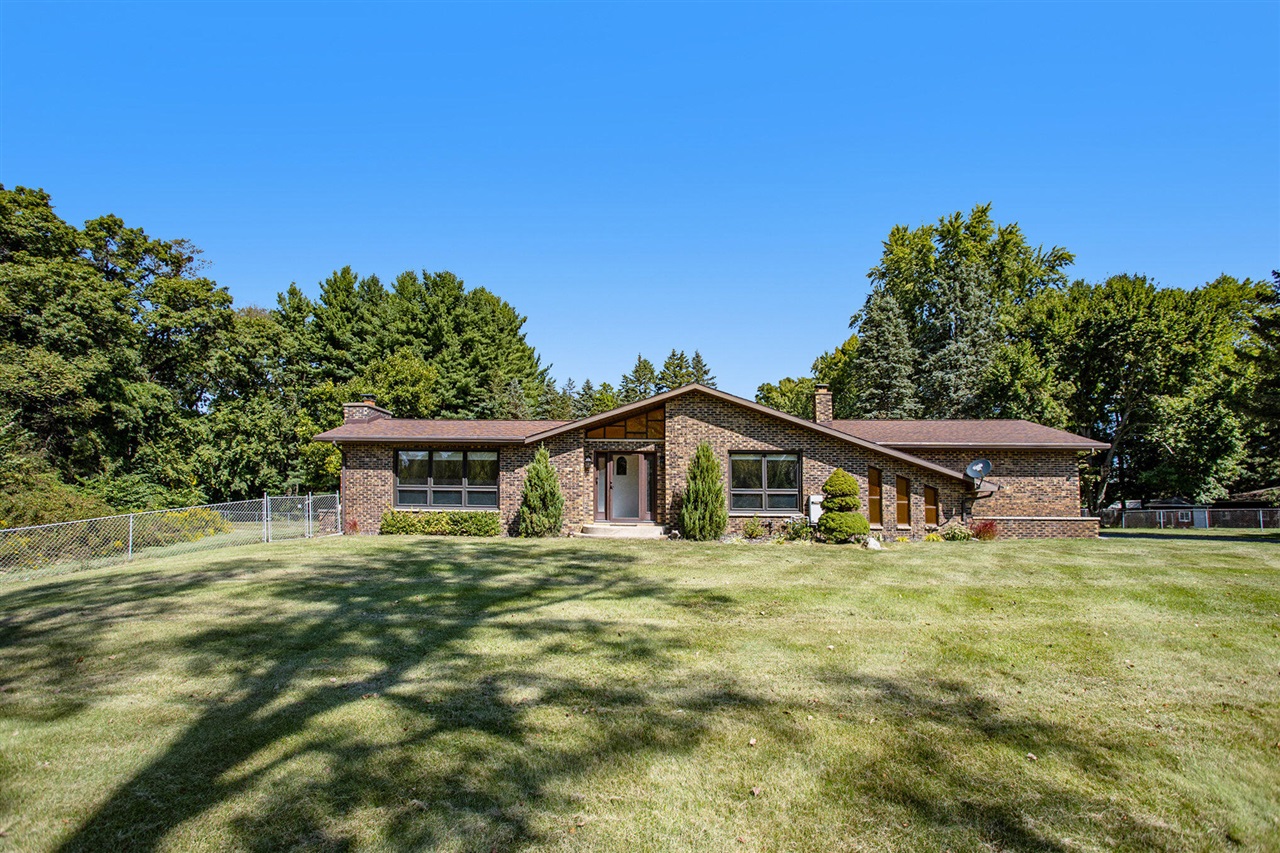 Homes for sale in Battle Creek, MI | 8005 Division Dr, Battle Creek, MI 49014 | MLS# 70492958