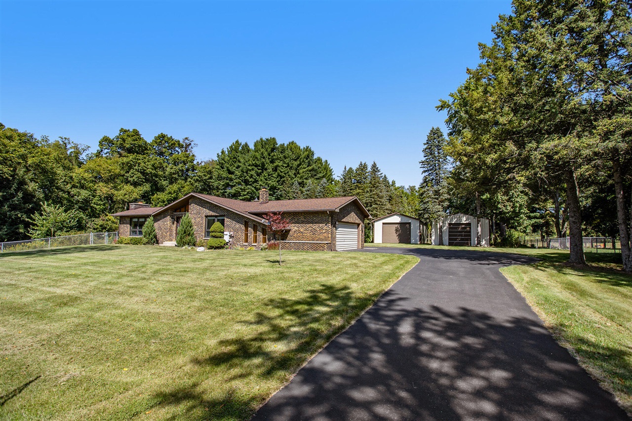 Homes for sale in Battle Creek, MI | 8005 Division Dr, Battle Creek, MI 49014 | MLS# 70492958