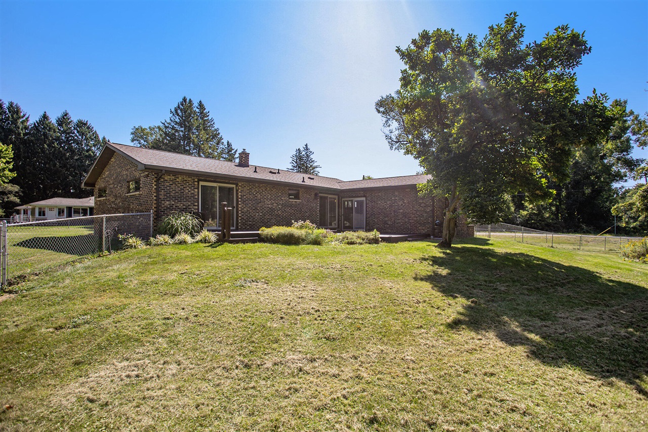 Homes for sale in Battle Creek, MI | 8005 Division Dr, Battle Creek, MI 49014 | MLS# 70492958