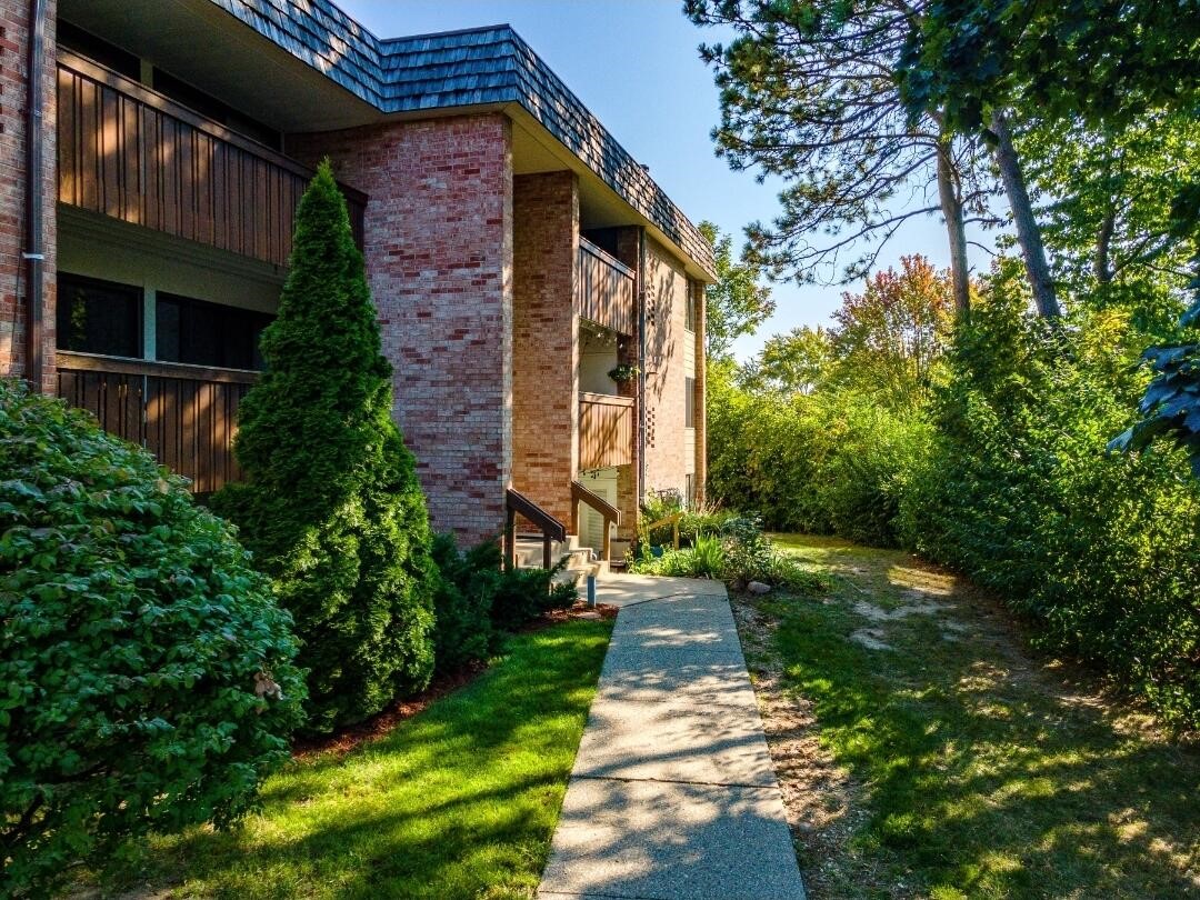 Homes for sale in Ann Arbor, MI | 2126 Pauline Blvd #104, Ann Arbor, MI 48103 | MLS# 70493209