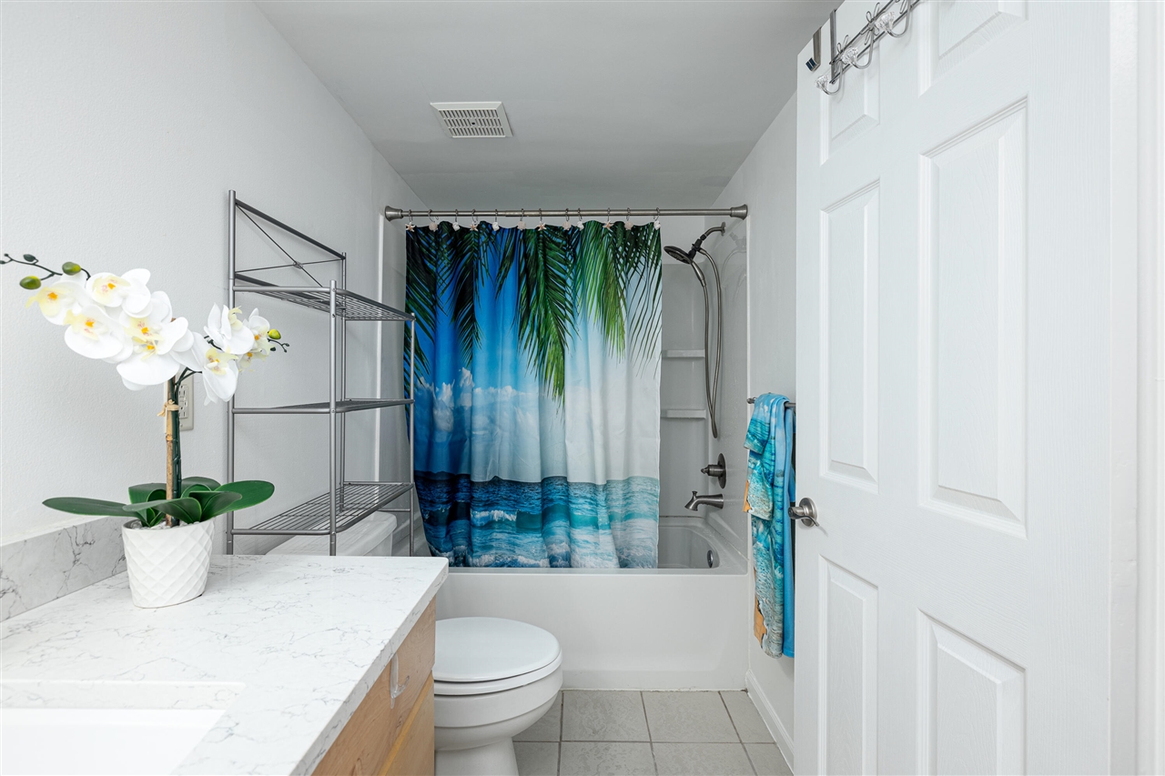 Homes for sale in Ann Arbor, MI | 2126 Pauline Blvd #104, Ann Arbor, MI 48103 | MLS# 70493209