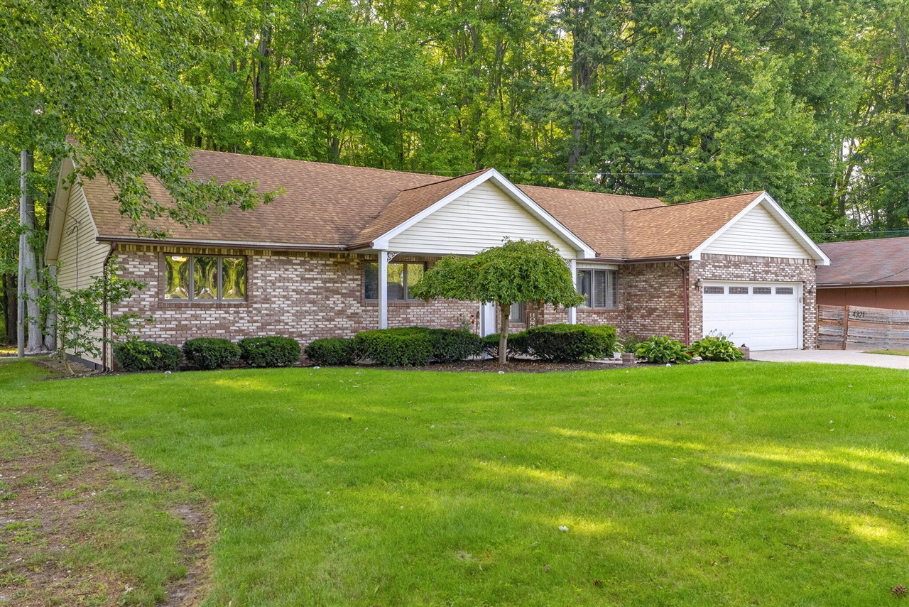 Homes for sale in Fort Gratiot, MI | 4321 Parker Rd, Fort Gratiot, MI 48059 | MLS# 70493355