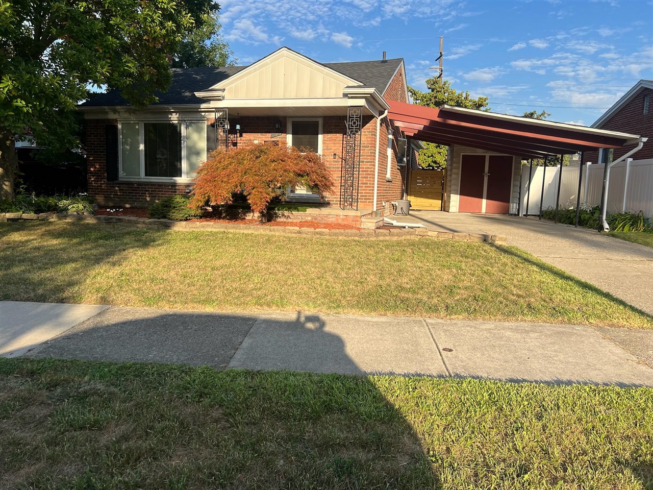 Homes for sale in Royal Oak, MI | 1116 Symes Ct, Royal Oak, MI 48067 | MLS# 70493451