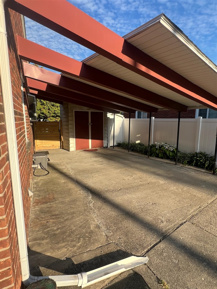 Homes for sale in Royal Oak, MI | 1116 Symes Ct, Royal Oak, MI 48067 | MLS# 70493451