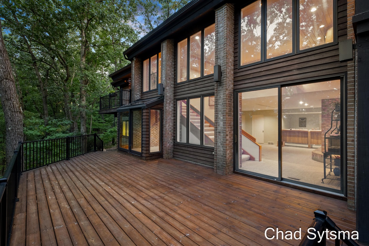 Homes for sale in Grand Rapids, MI | 2620 Oak Ridge Trl, Grand Rapids, MI 49525 | MLS# 70493495