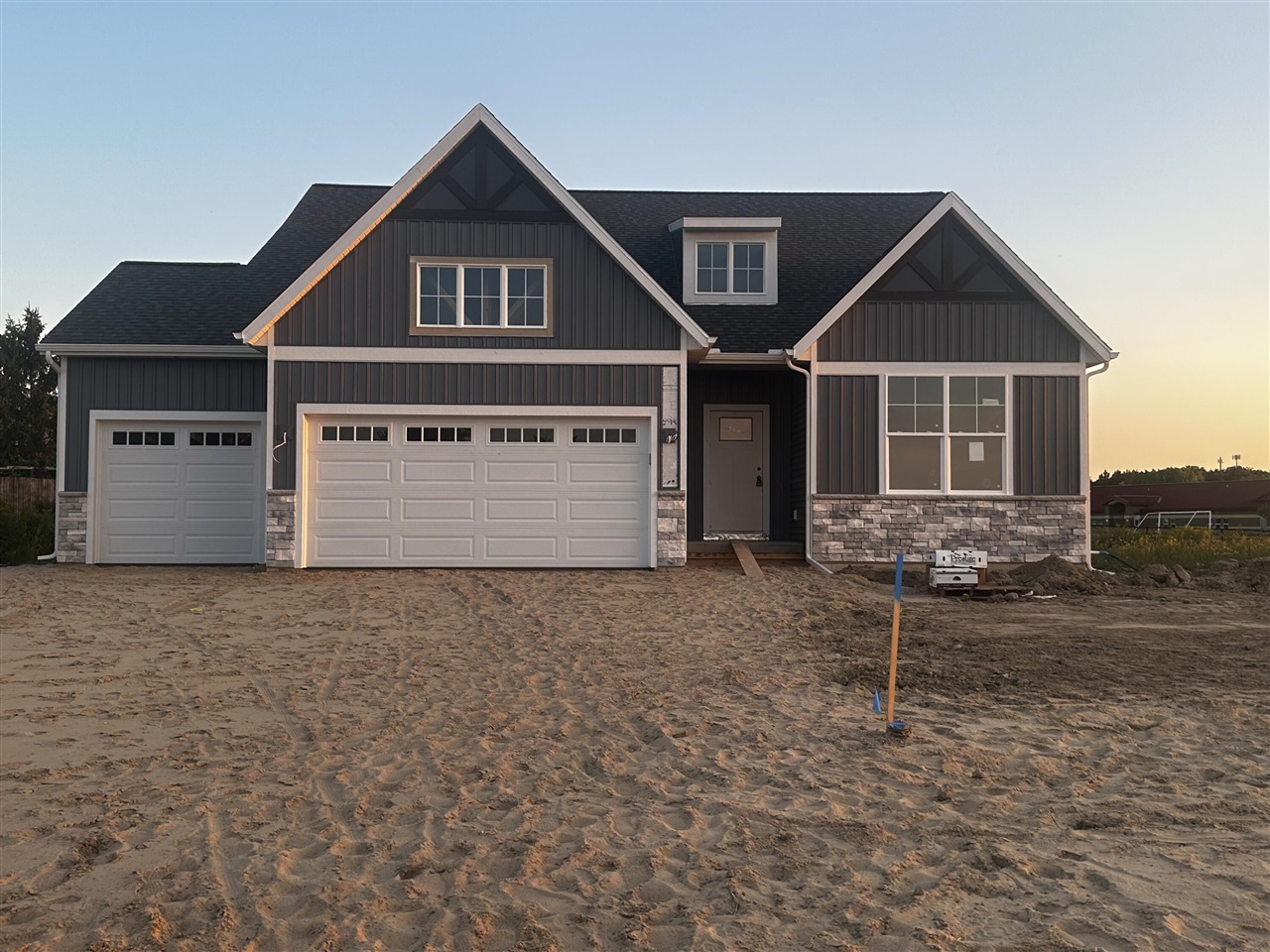 Homes for sale in Kentwood, MI | 2496 Promise Dr, Kentwood, MI 49508 | MLS# 70493503