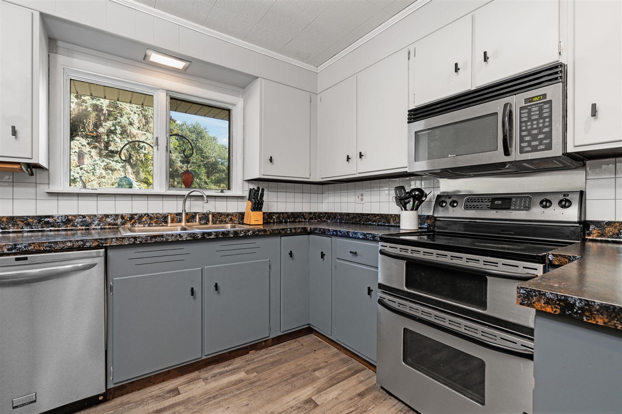 Homes for sale in Grass Lake, MI | 8691 Ann Arbor Rd, Grass Lake, MI 49240 | MLS# 70493560