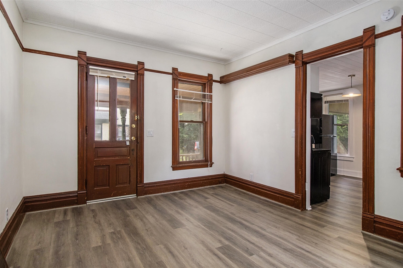 Homes for sale in Kalamazoo, MI | 719 W Vine St, Kalamazoo, MI 49008 | MLS# 70493569