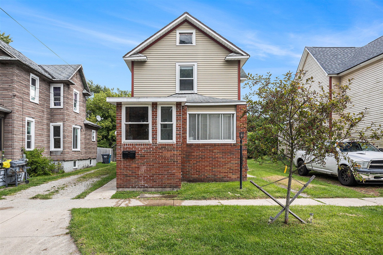 Homes for sale in Kalamazoo, MI | 1620 N Edwards St, Kalamazoo, MI 49007 | MLS# 70493570