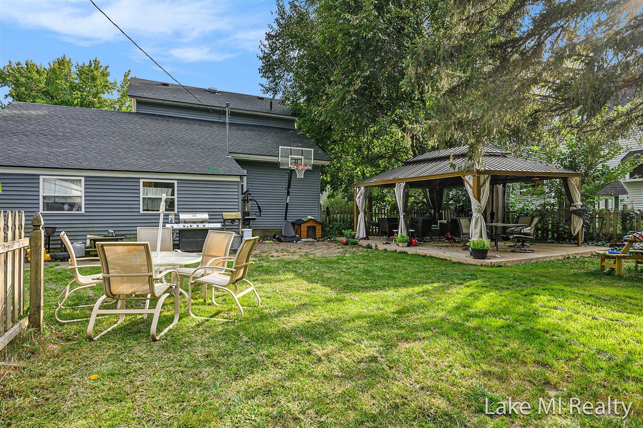 Homes for sale in Plainwell, MI | 426 W Bridge St, Plainwell, MI 49080 | MLS# 70493714