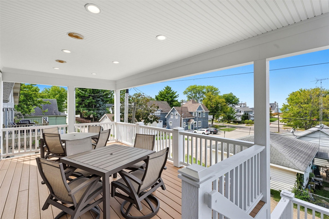 Homes for sale in Saint Joseph, MI | 622 Vine St, Saint Joseph, MI 49085 | MLS# 70493746