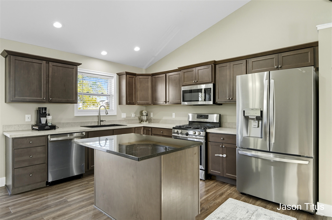 Homes for sale in Kentwood, MI | 5829 Birdsong Ct, Kentwood, MI 49508 | MLS# 70493779