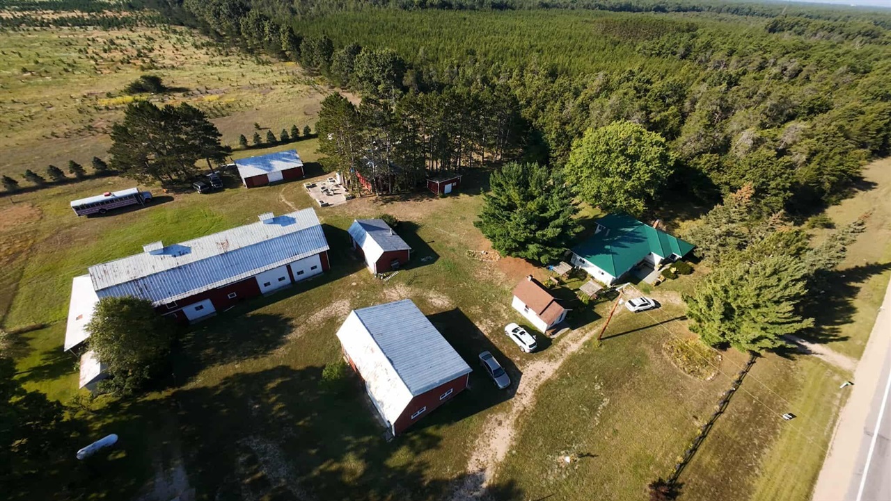 Homes for sale in Manistee, MI | 5389 Caberfae Hwy, Manistee, MI 49660 | MLS# 70493825