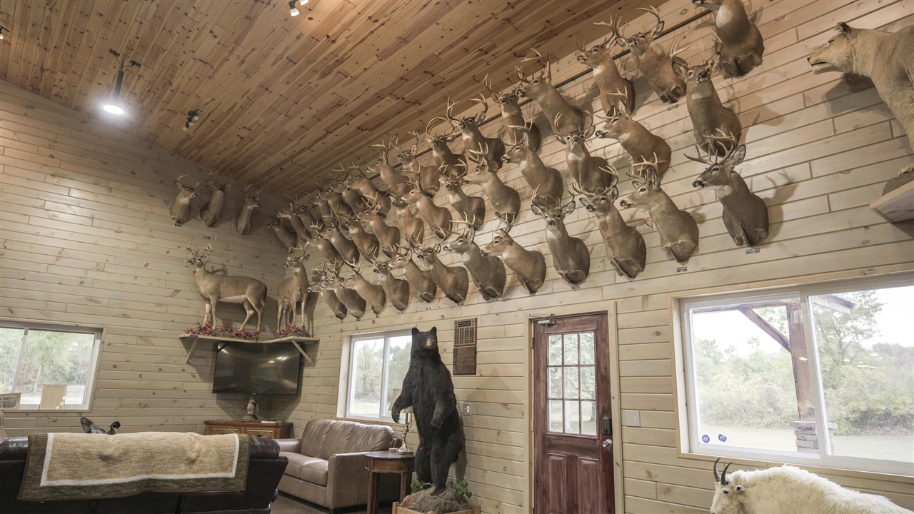 Homes for sale in Au Gres, MI | 1231 Manor Rd, Au Gres, MI 48703 | MLS# 70493914