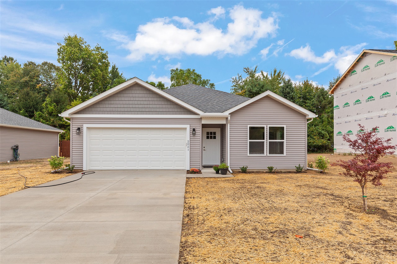 Homes for sale in Adrian, MI | 2771 Gady Pines Dr, Adrian, MI 49221 | MLS# 70493969