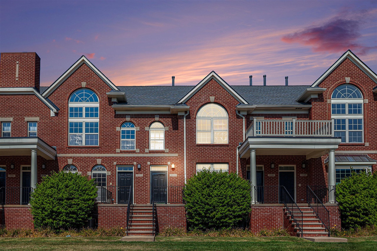 Homes for sale in Troy, MI | 3253 Newbury Pl, Troy, MI 48084 | MLS# 70494050