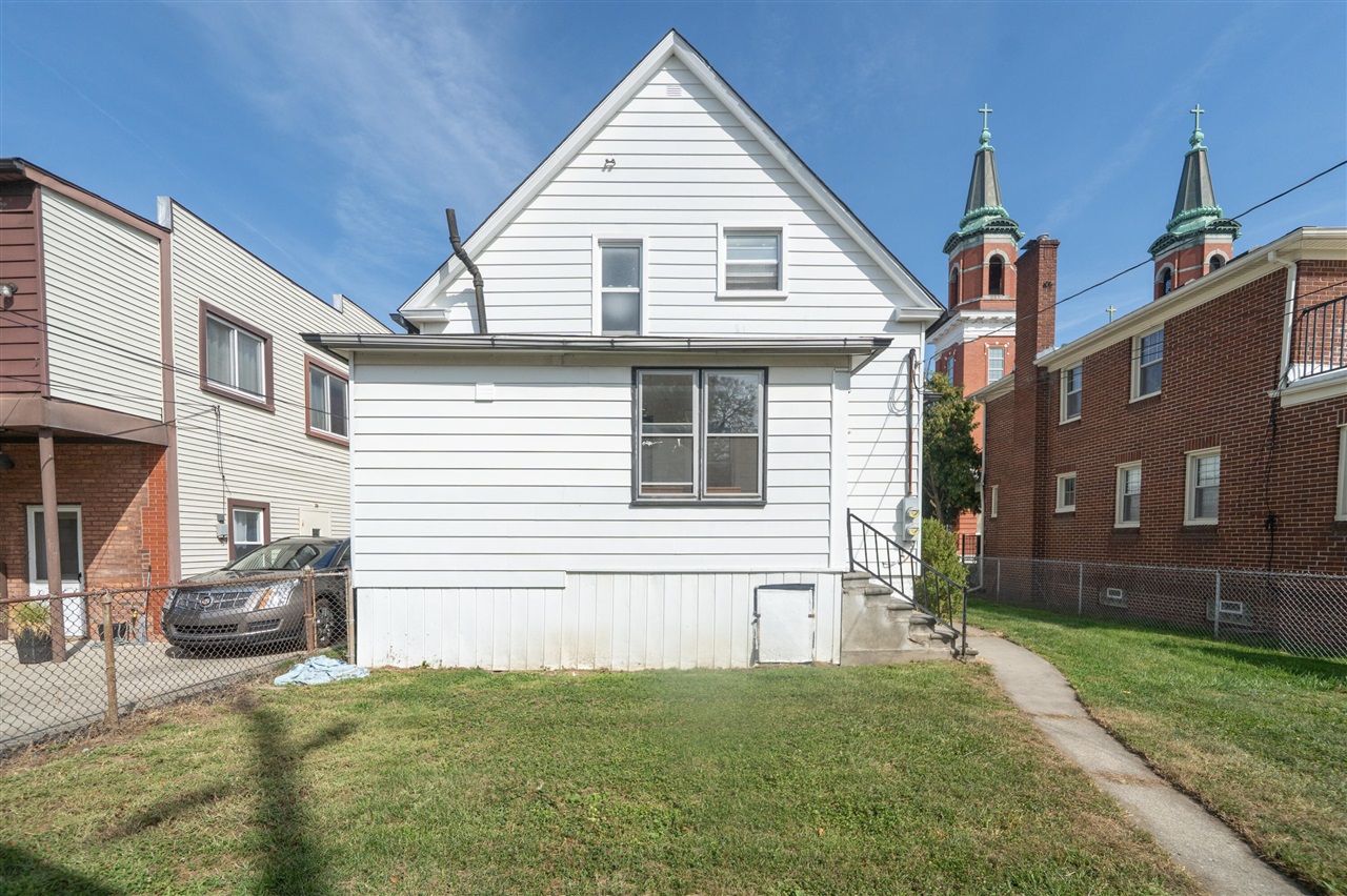 Homes for sale in Wyandotte, MI | 2656 10th St, Wyandotte, MI 48192 | MLS# 70494057