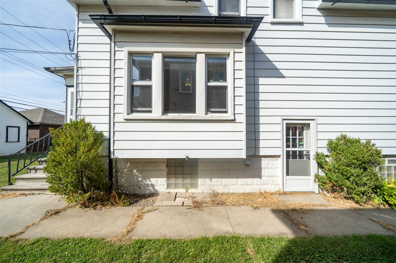 Homes for sale in Wyandotte, MI | 2656 10Th St, Wyandotte, MI 48192 | MLS# 70494057