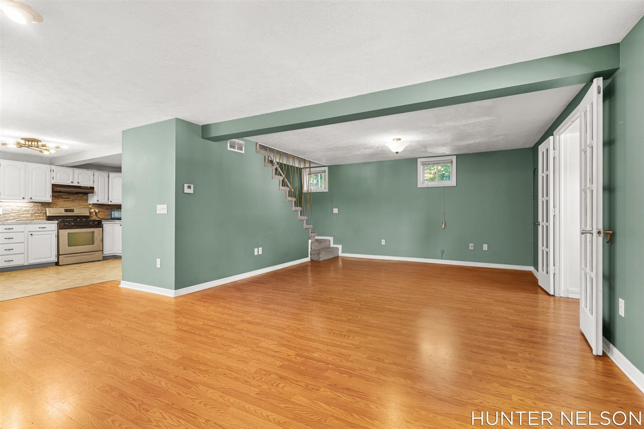 Homes for sale in Comstock Park, MI | 510 Clark St, Comstock Park, MI 49321 | MLS# 70494275