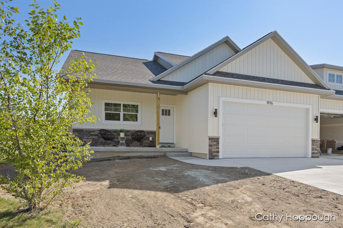 Homes for sale in Ionia, MI | 1976 Aspen Vly Ln, Ionia, MI 48846 | MLS# 70494326