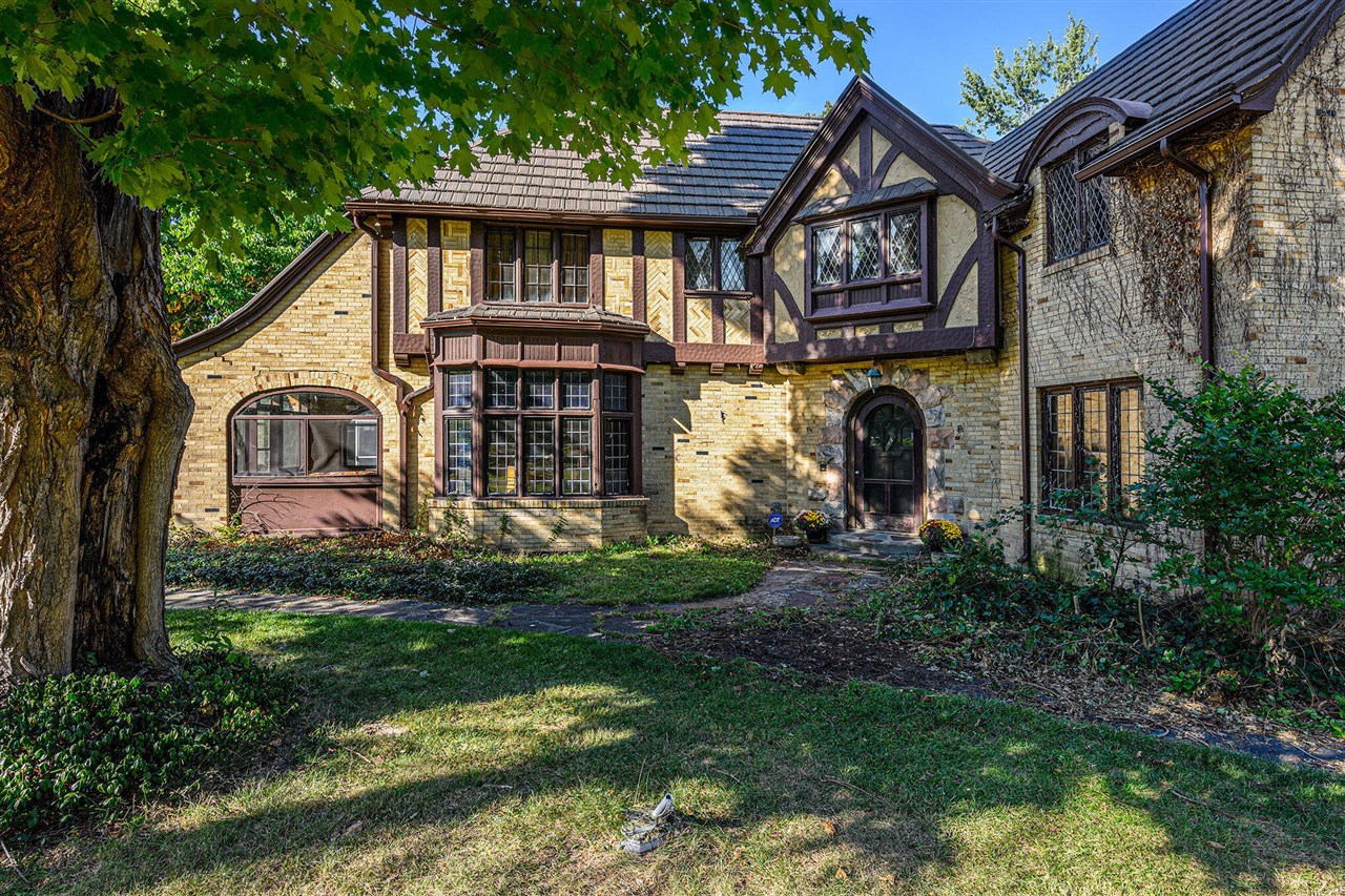 Homes for sale in Three Rivers, MI | 400 E Hoffman St, Three Rivers, MI 49093 | MLS# 70494343