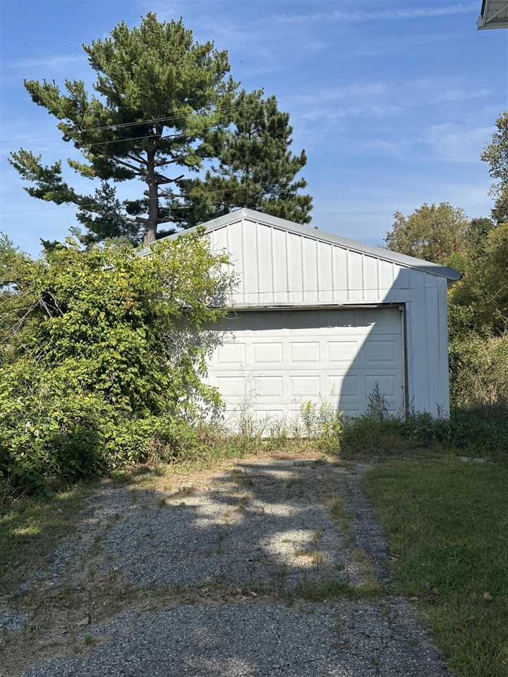 Homes for sale in Eaton Rapids, MI | 5906 W Barnes Rd, Eaton Rapids, MI 48827 | MLS# 70494400