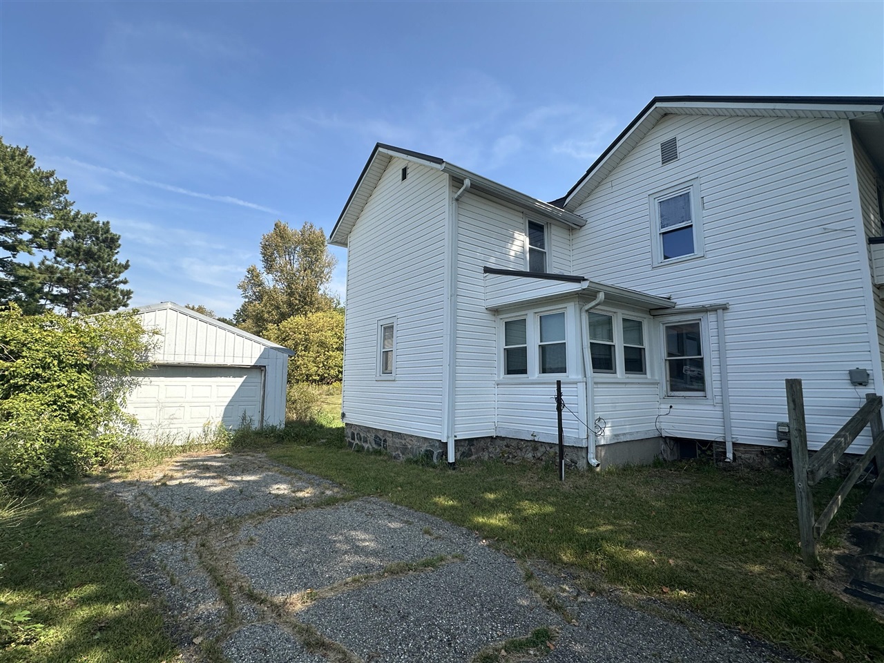 Homes for sale in Eaton Rapids, MI | 5906 W Barnes Rd, Eaton Rapids, MI 48827 | MLS# 70494400