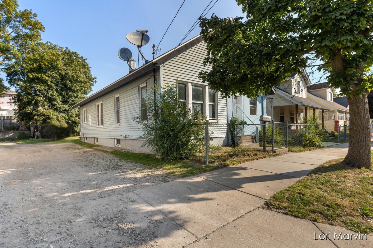 Homes for sale in Grand Rapids, MI | 601 High St, Grand Rapids, MI 49503 | MLS# 70494560