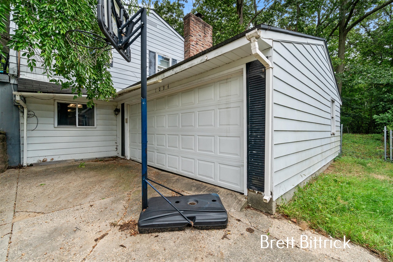 Homes for sale in Kentwood, MI | 1094 59th St, Kentwood, MI 49508 | MLS# 70494567