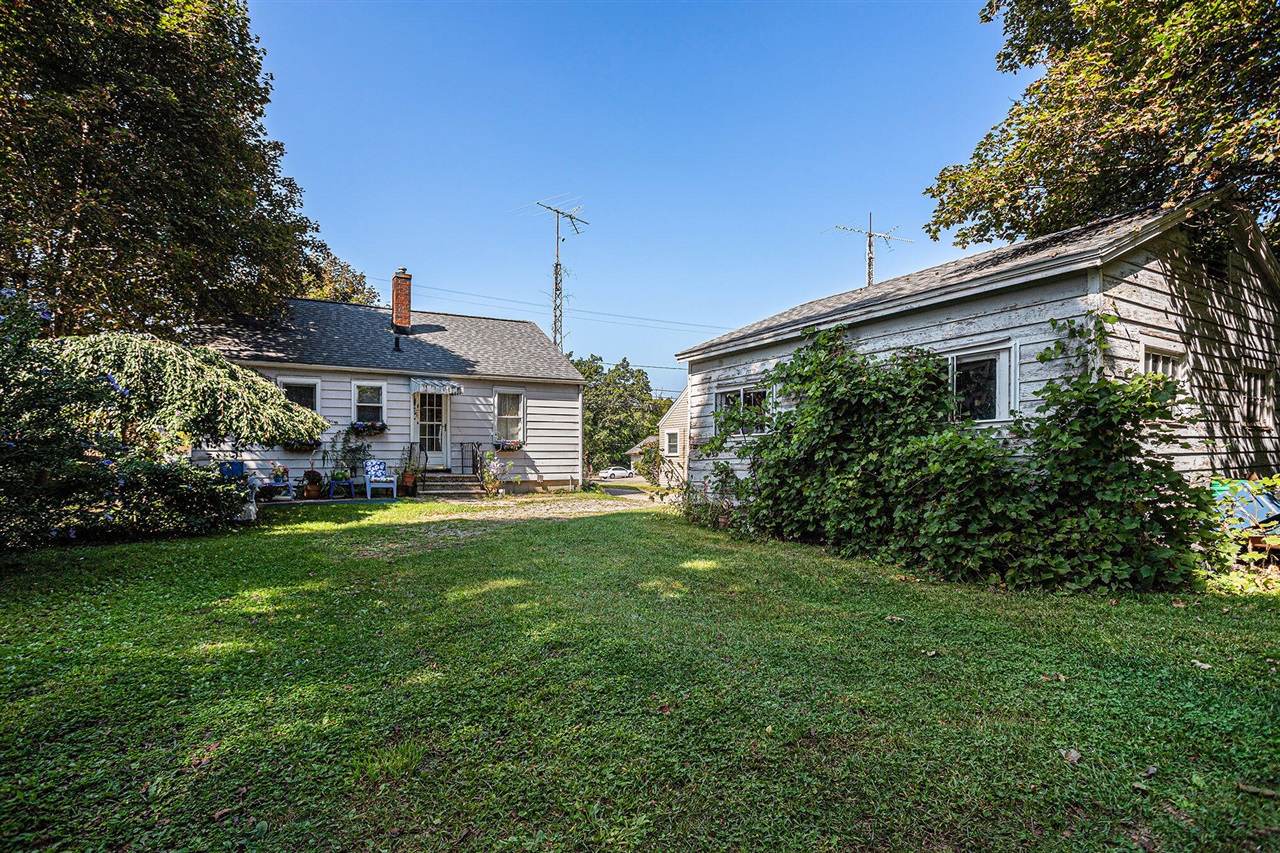 Homes for sale in Springfield, MI | 294 N 20th St, Springfield, MI 49037 | MLS# 70494609