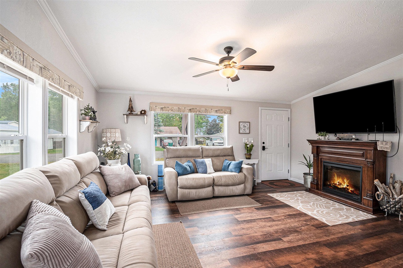 Homes for sale in Prudenville, MI | 128 Maple Bluffs Ave, Prudenville, MI 48651 | MLS# 70494707